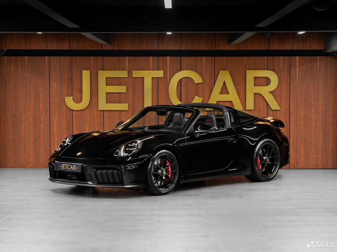 Porsche 911 Carrera 4 GTS 3.6 AMT, 2026, 1 км