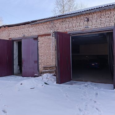 Гараж, > 30 м²