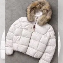 Пуховик Moncler Maya crop fit, Москва